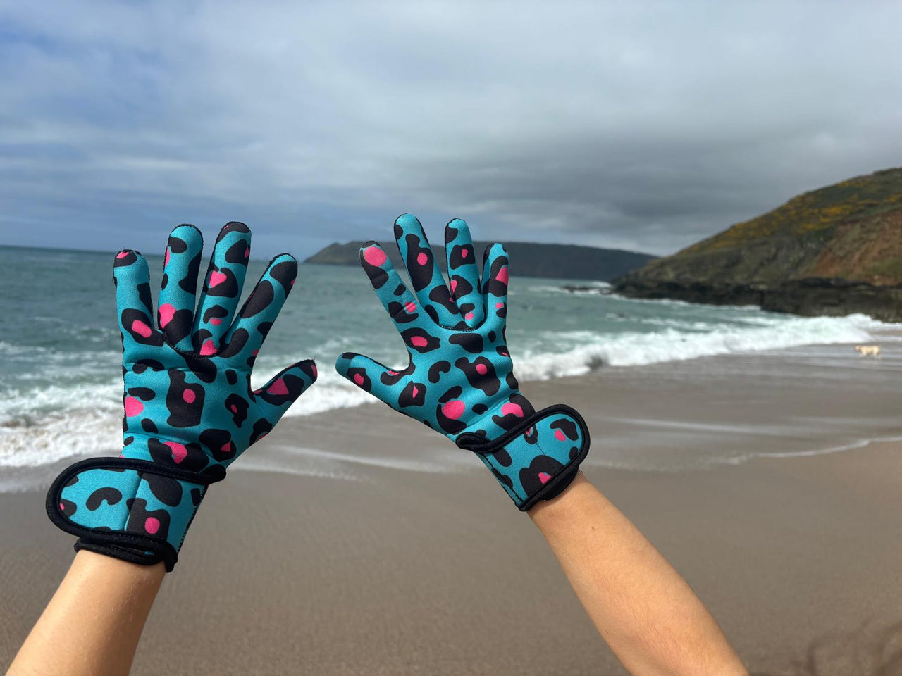 YULEX EasyOff™ Swimming Gloves; Leopard