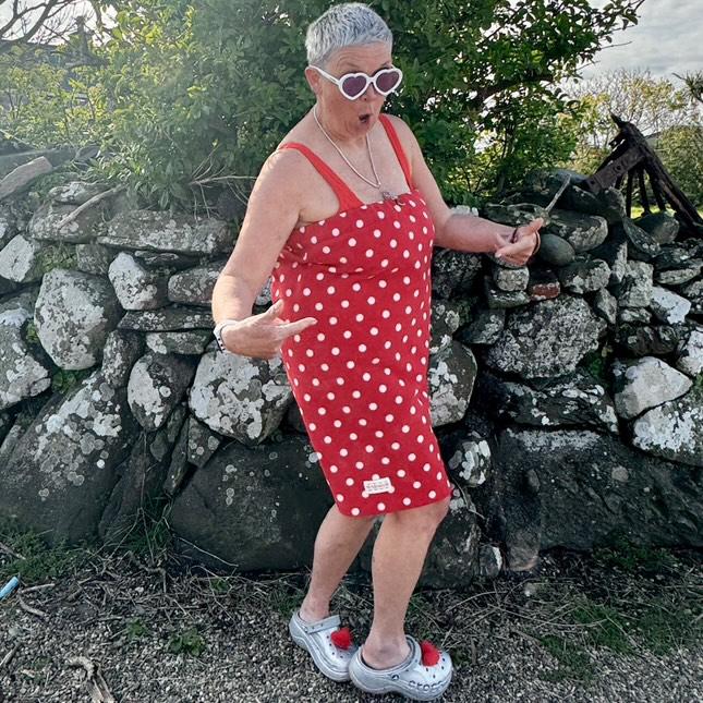 Changing Tube - Warmcor x The Bluetits